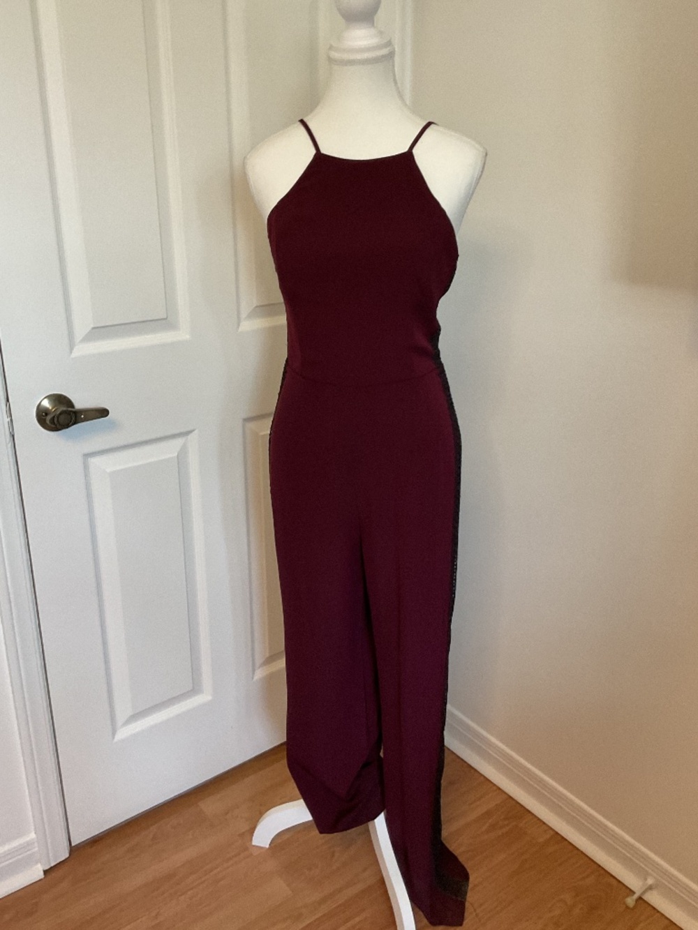 🤩🤩 Gorgeous Dynamite Deep Burgundy Backless Jumpsuit - Size XS